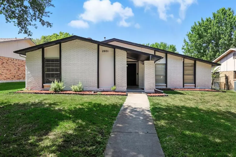 2801 Ashglen Drive, Garland, TX 75043