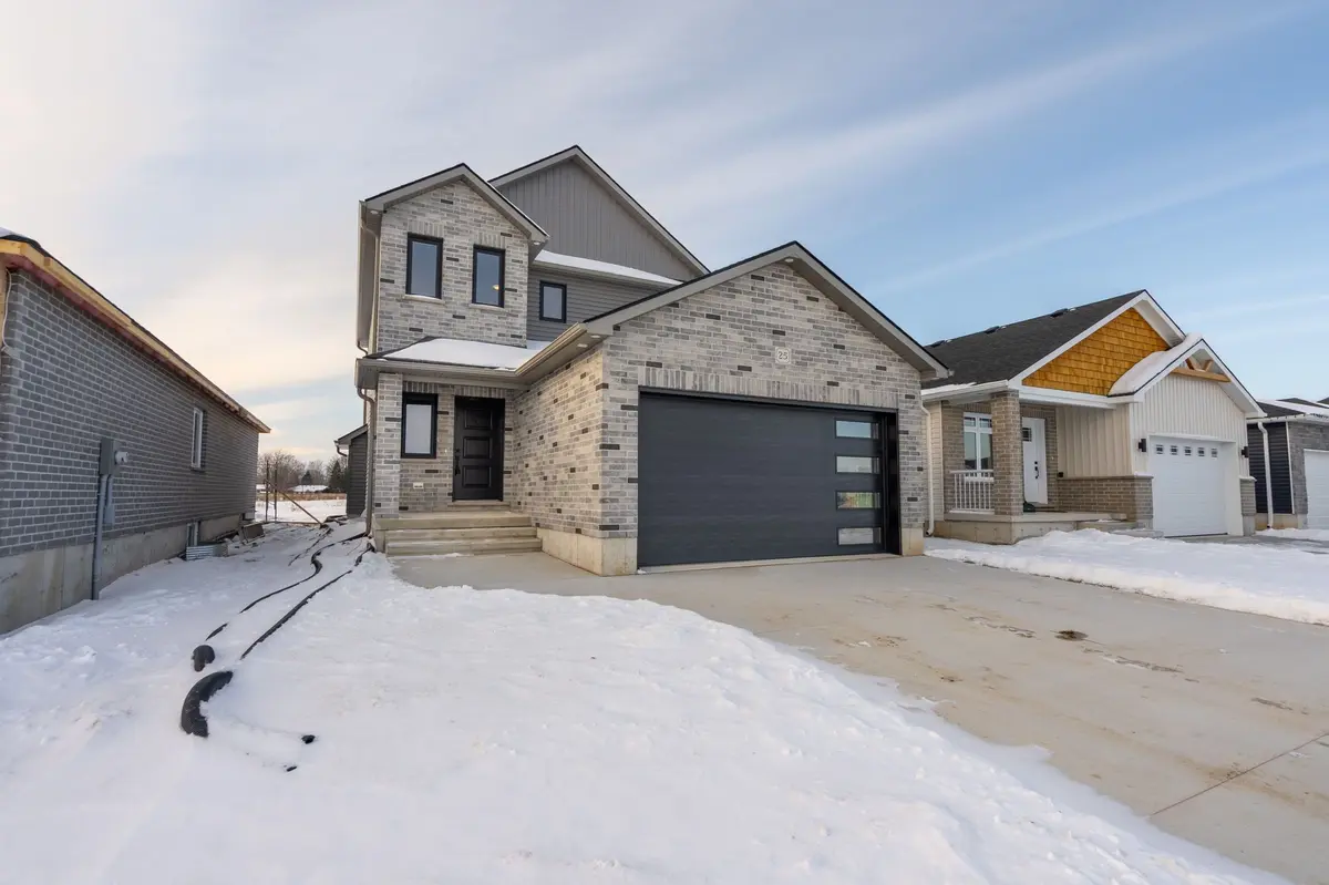 North Middlesex, ON N0M 1A0,25 Sheldabren ST