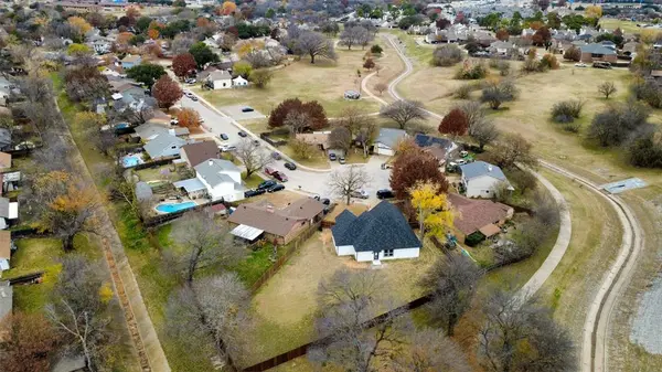 Lewisville, TX 75067,810 Foxwood Place