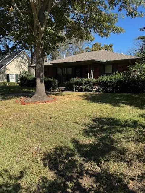 Whitesboro, TX 76273,406 N Union