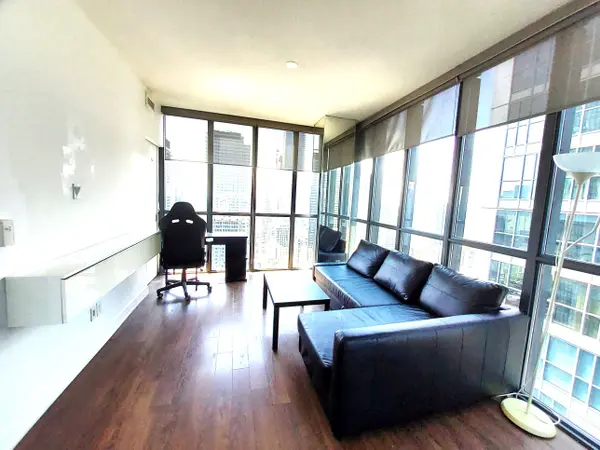 Toronto C08, ON M4Y 1T5,110 Charles ST E #4005