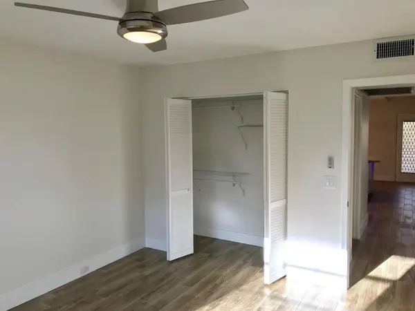 Hollywood, FL 33027,300 SW 134th Way #E210