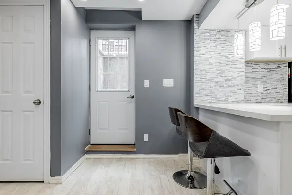 Richmond Hill, ON L4E 3W7,60 Kaitlin DR #Bsmt