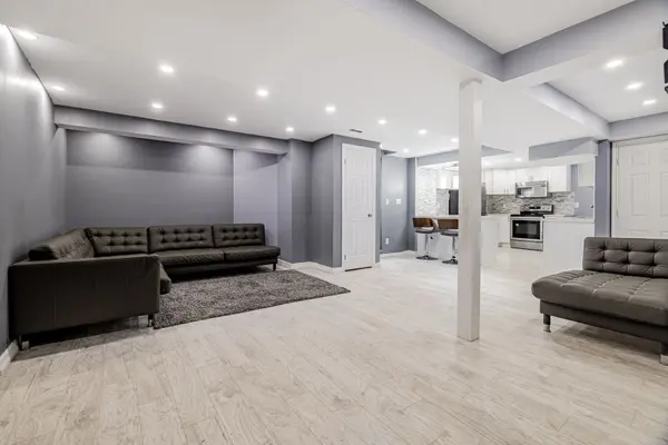 Richmond Hill, ON L4E 3W7,60 Kaitlin DR #Bsmt