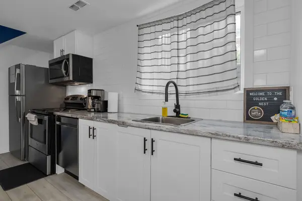 Welland, ON L3B 1H2,16 GOLDEN BLVD E #2