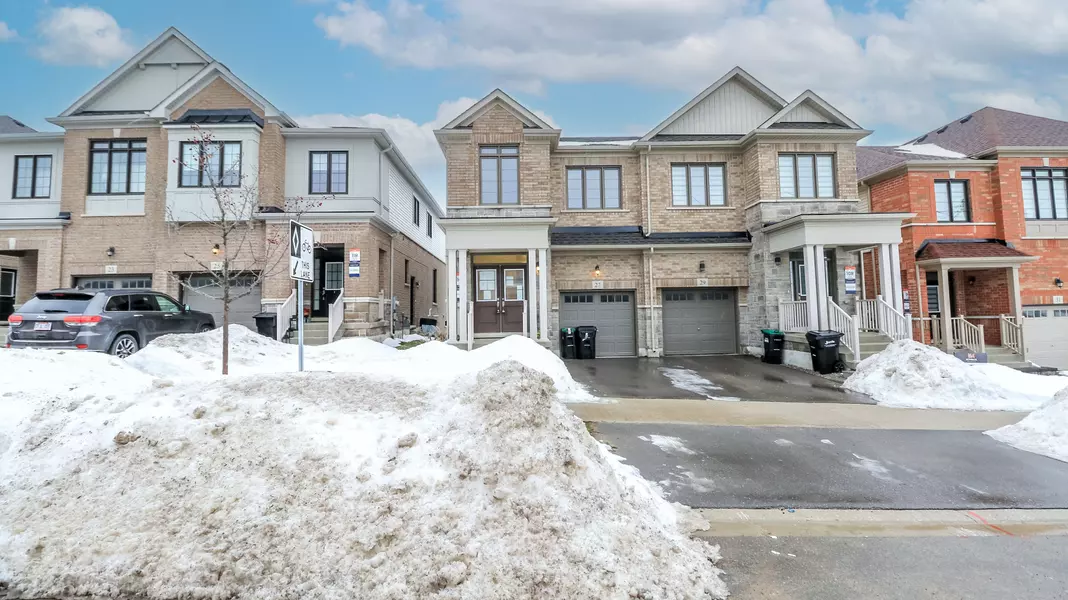 27 Greer ST, Barrie, ON L9J 0R4