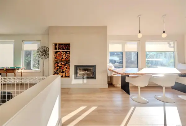 Tofino, BC V0R 2Z0,260 Neill St