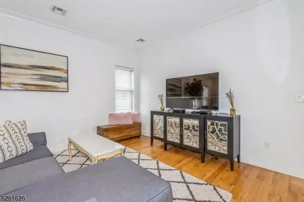 Westfield Town, NJ 07090,352 South Ave #3