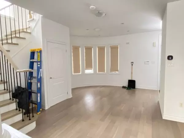 Toronto C07, ON M2R 1C7,63 Farrell AVE