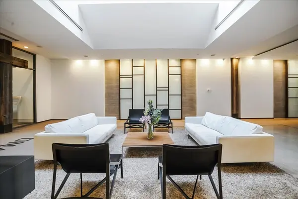 Toronto C01, ON M6K 3N3,1030 King ST W #546