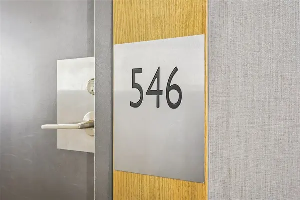 Toronto C01, ON M6K 3N3,1030 King ST W #546