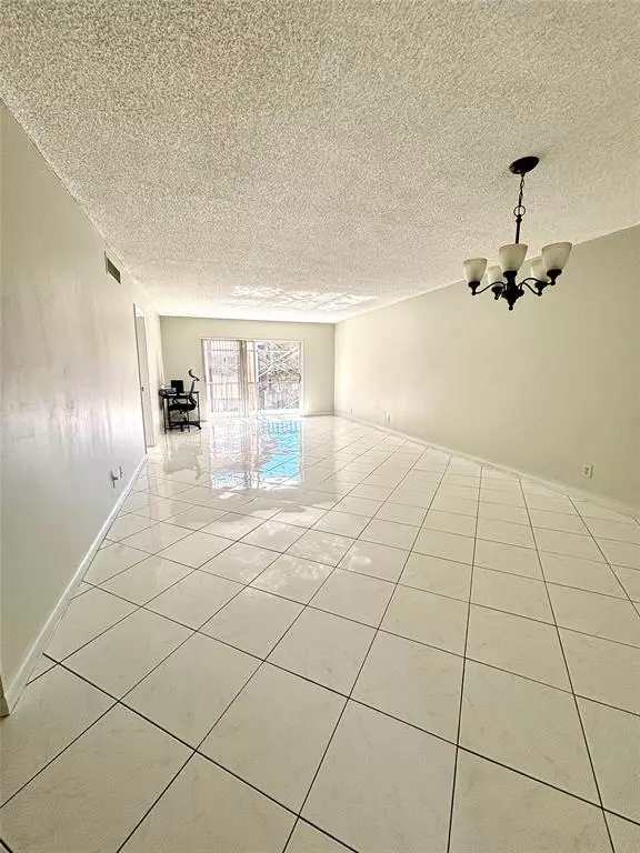 Lauderhill, FL 33319,6300 S Falls Cir Dr #313