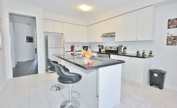 Innisfil, ON L9S 0J9,1509 Angus ST