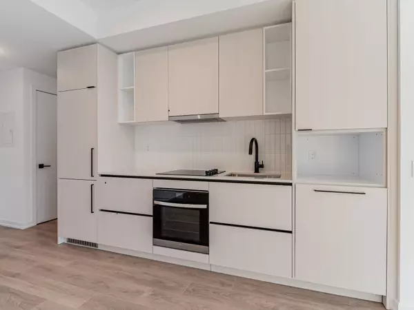 Toronto W02, ON M6H 0E3,1285 Dupont ST #2703