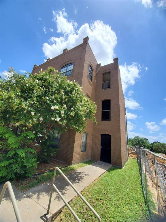 303 W Hickory Street #3, Denton, TX 76201