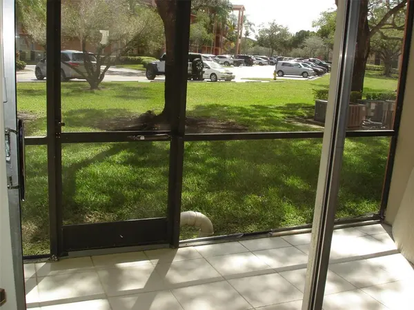 Pembroke Pines, FL 33027,571 SW 142 Ave #106