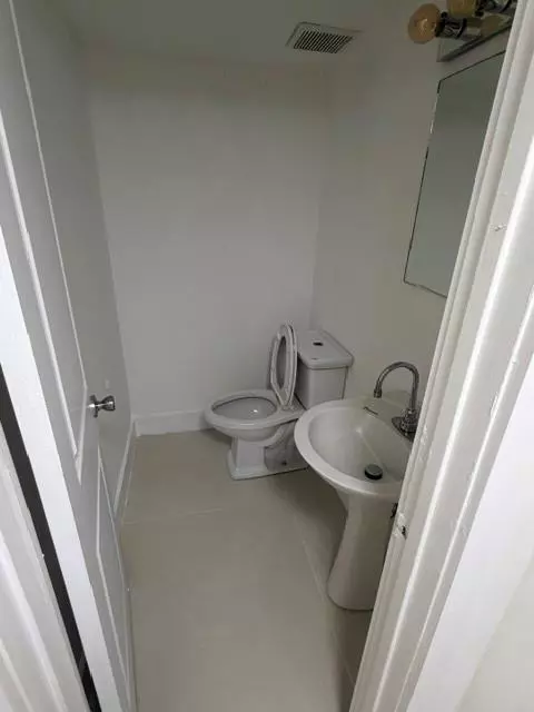 Cooper City, FL 33330,Address not disclosed