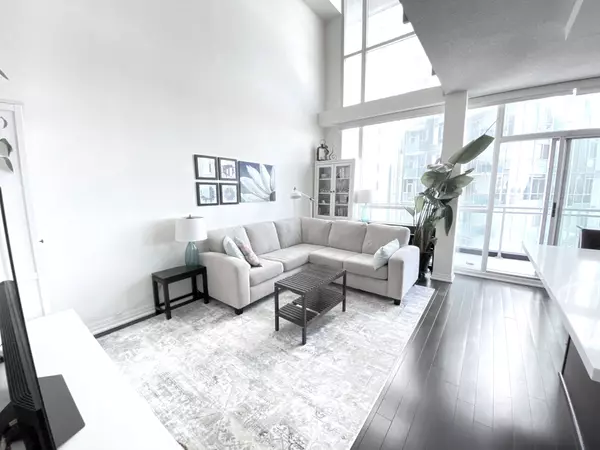 Mississauga, ON L5B 0E8,223 Webb DR #1901