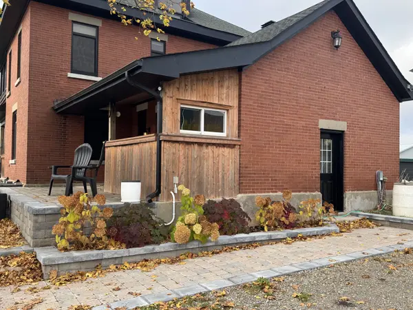 Erin, ON N0B 1T0,12 Erinville DR