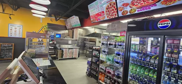 Quinte West, ON K8V 0N7,17477 Ontario County Hwy 2 N/A ##3