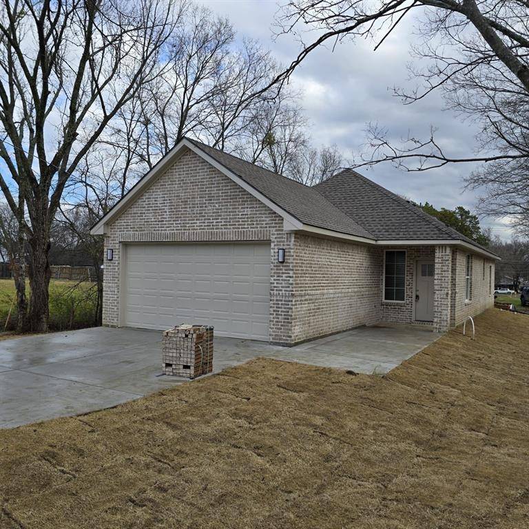 1227 Rosemary Street, Greenville, TX 75401