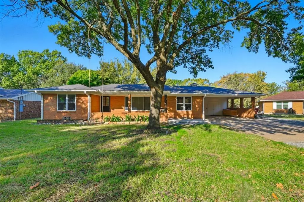 Van Alstyne, TX 75495,450 Kelly Lane