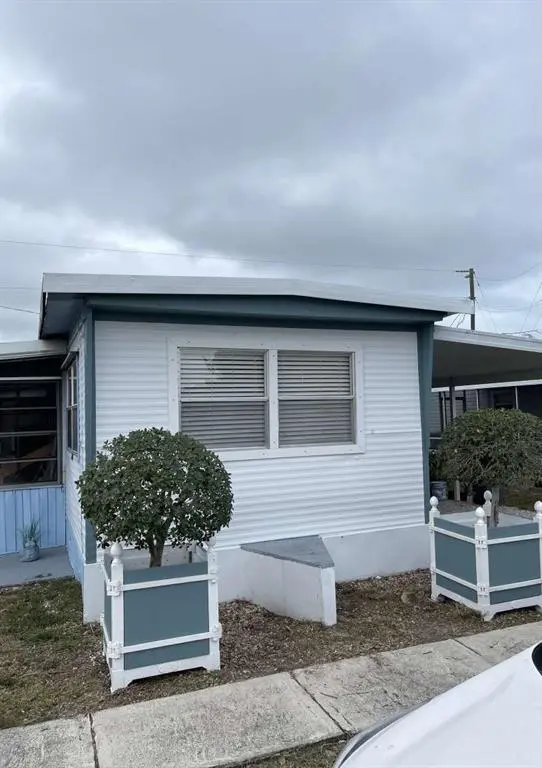 Hobe Sound, FL 33455,10885 SE Federal Hwy 96