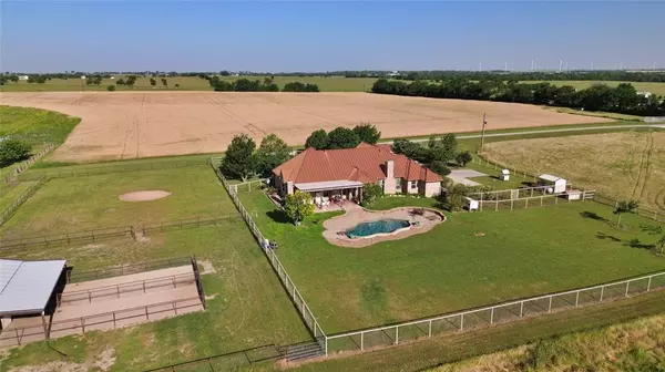 590 County Road 385, Valley View, TX 76272