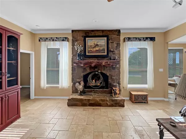 Valley View, TX 76272,590 County Road 385