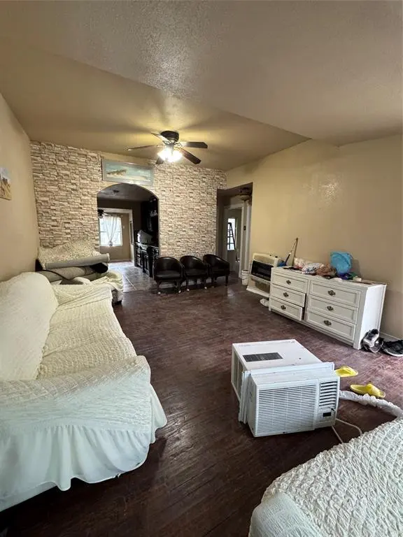 Fort Worth, TX 76105,2717 Avenue I