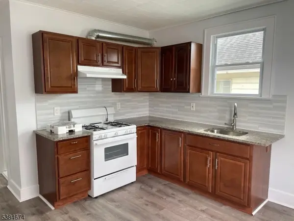 Hawthorne Boro, NJ 07506,122 Westervelt Ave