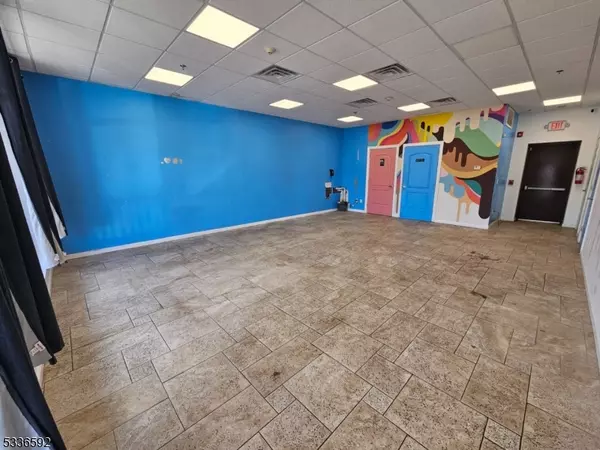 Scotch Plains Twp., NJ 07076,1943 Us Highway 22