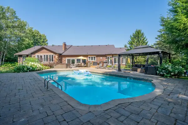 64 Woodbridge CIR, Scugog, ON L9L 2A9