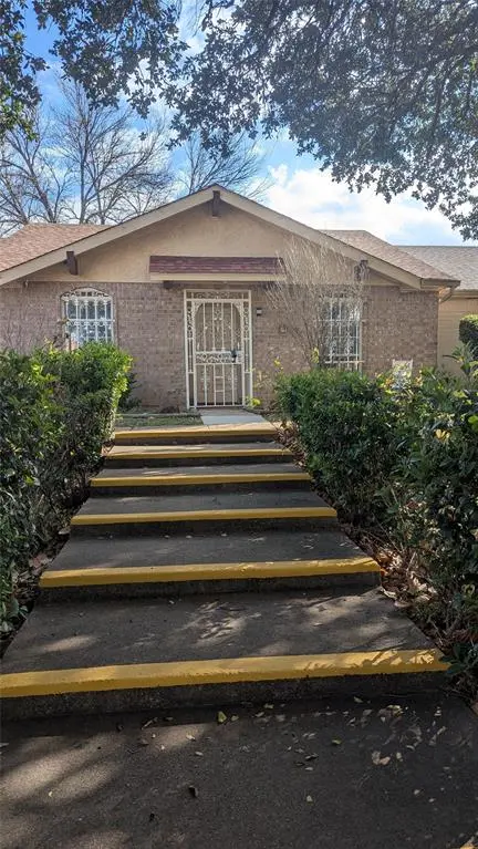 Grand Prairie, TX 75052,3 E Townhouse Lane #26