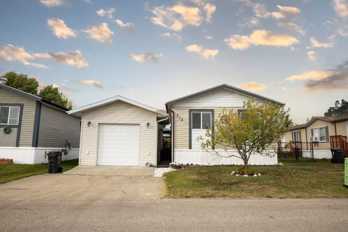 Grande Prairie, AB T8X 1P5,10615 88 ST #313