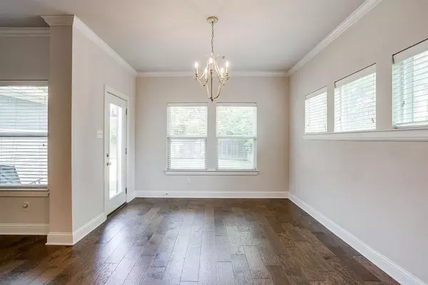 Fort Worth, TX 76109,3320 Mission Street