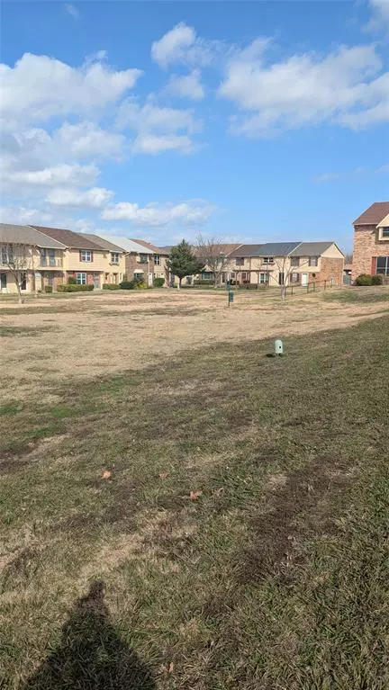 Grand Prairie, TX 75052,3 E Townhouse Lane #26