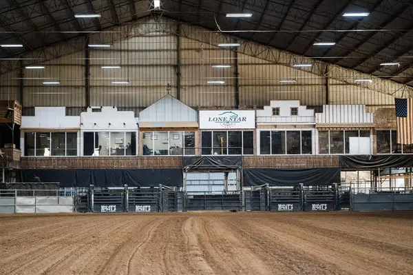 4696-B N Highway 377, Stephenville, TX 76401