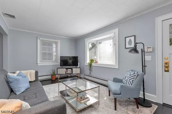 Verona Twp., NJ 07044,46 Hillside Ave