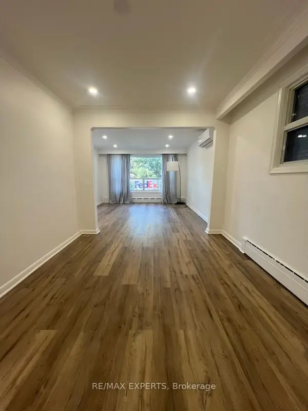 Toronto C03, ON M6C 2S1,101 Kenwood AVE #2