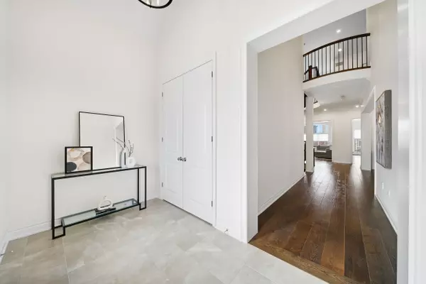 King, ON L7B 0N8,10 Larkin AVE