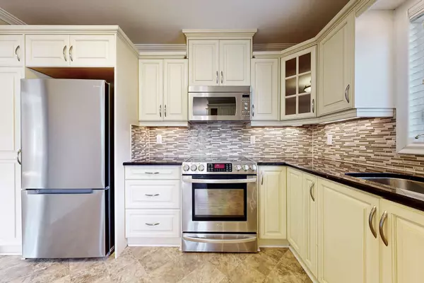 Toronto W06, ON M8W 4M8,3 Orianna DR