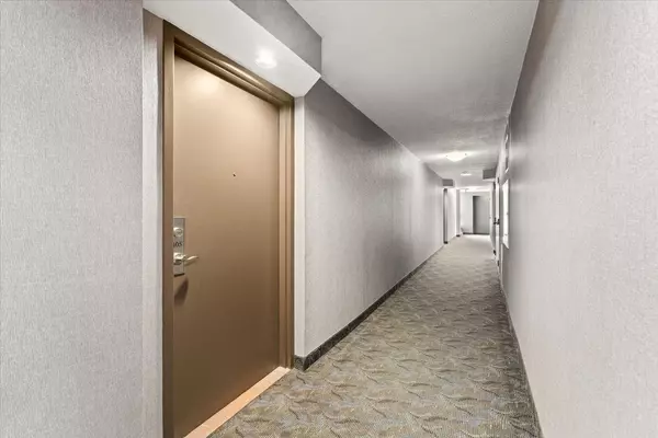 Mississauga, ON L5R 3R4,4450 Tucana CT #1105