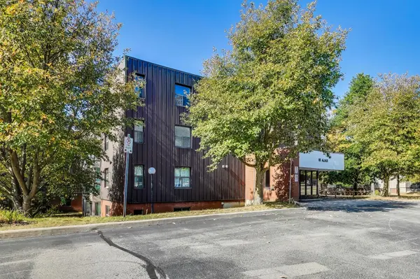 Guelph, ON N1H 7N6,10 Ajax ST #104