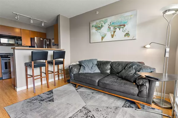 Victoria, BC V8W 4A4,751 Fairfield Rd #1103