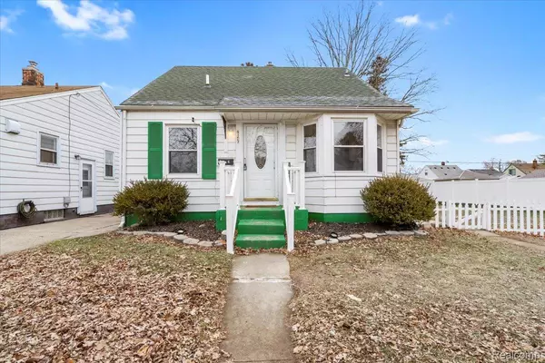 2146 University AVE, Lincoln Park, MI 48146