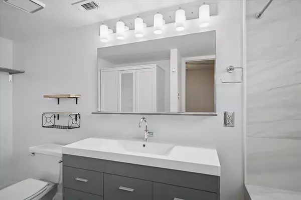 Dallas, TX 75206,5740 Martel Avenue #B18