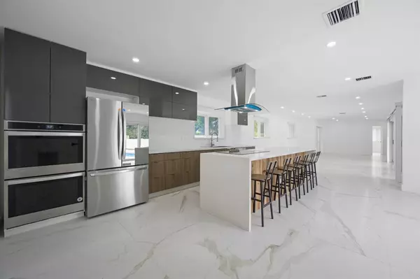 Miami, FL 33179,19930 NE 20th Ct