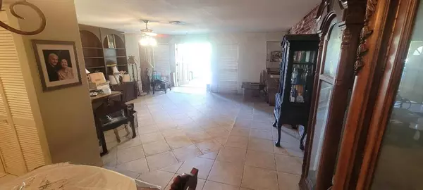 Sunrise, FL 33313,2000 NW75 AVE