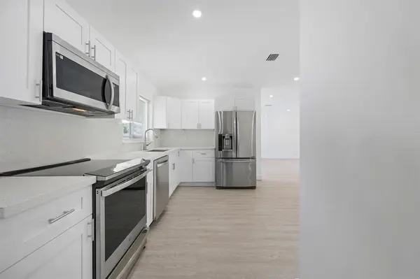 Hollywood, FL 33020,2601 Taylor St